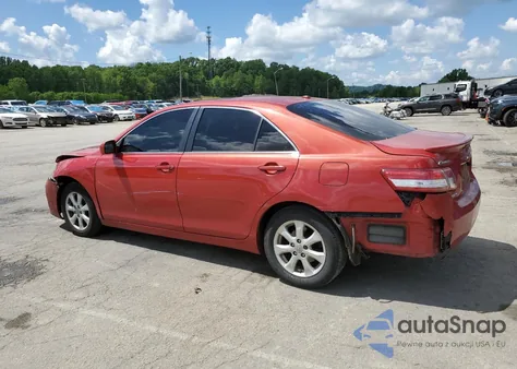 2011 Toyota Camry Base z USA, uszkodzony, nr VIN 4T4BF3EK7BR175281
